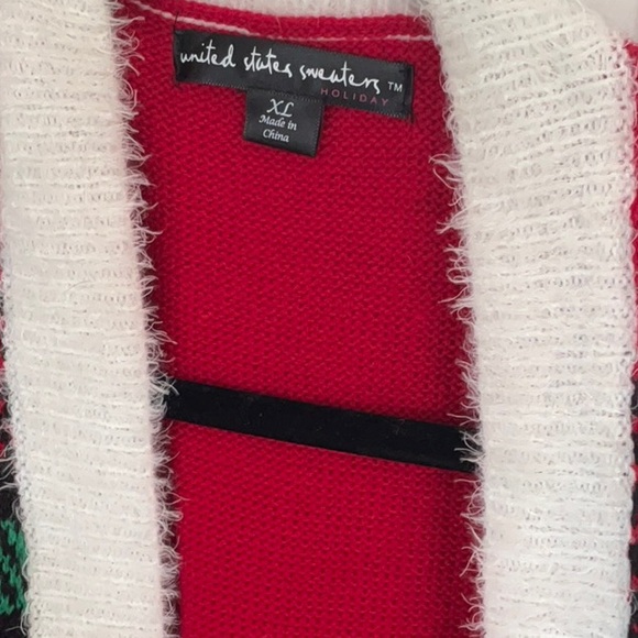 United States Sweaters Red and White Christmess Knit Vest - Picture 4 of 5